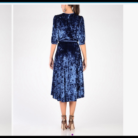 Carla by Rozarancio Royal Blue Tuilip-Hem Plunge Neck Dress Size 4 - Picture 3 of 7